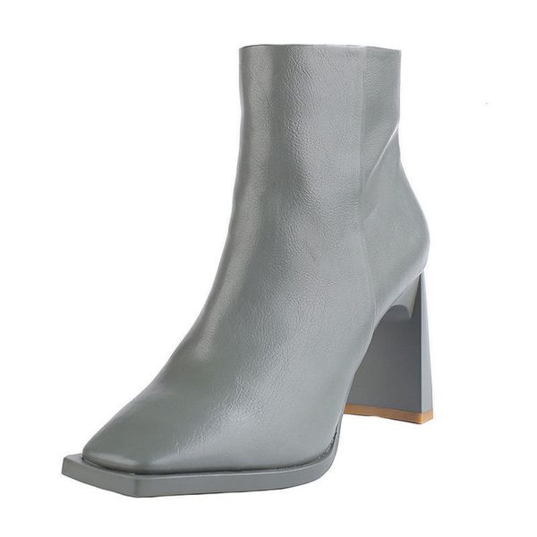 short boots women's square head high heels autumn and winter 2021 new thick heel british style retro thin and versatile plush martin bo, Black
short boots women's square head high heels autumn and winter 2021 new thick heel british style retro thin and versatile plush martin bo, Black