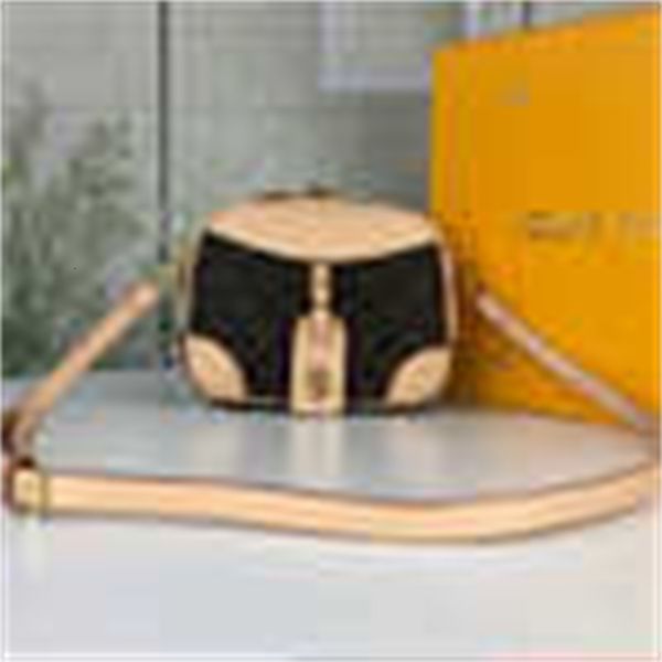 bag body presbyopic leather shoulder brand female bag fashion handbags iconic designer handles shoulder bags totes cross luxury m66778 b
bag body presbyopic leather shoulder brand female bag fashion handbags iconic designer handles shoulder bags totes cross luxury m66778 b