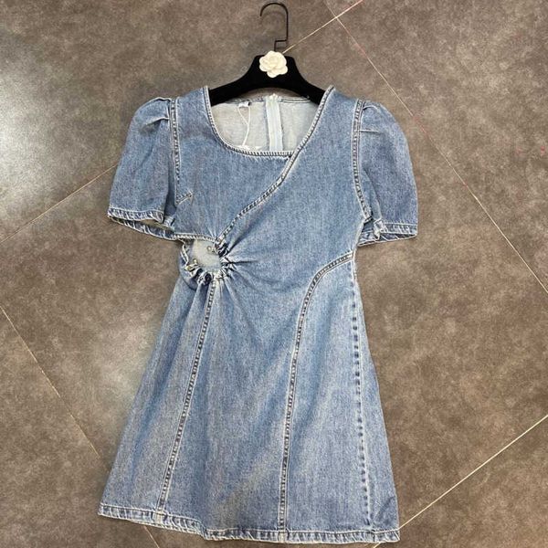 fabpop summer design short puff sleeve square collar metal ring hollow out high waist blue dress women gb416 210709, Black;gray
fabpop summer design short puff sleeve square collar metal ring hollow out high waist blue dress women gb416 210709, Black;gray