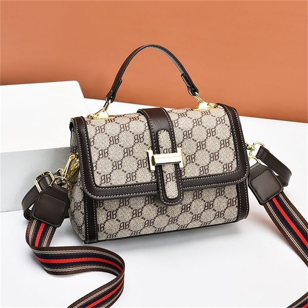 70% off deals online bag women's bag new fashion texture hand printed small square net red wide shoulder belt single shoulder messenger
70% off deals online bag women's bag new fashion texture hand printed small square net red wide shoulder belt single shoulder messenger