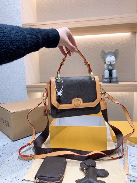 with puppy pendant with coin purse size 21x7x15cm brand classic designers shoulder bags crossbody bag genuine leather luxury handbags
with puppy pendant with coin purse size 21x7x15cm brand classic designers shoulder bags crossbody bag genuine leather luxury handbags