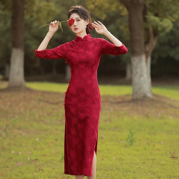 ethnic clothing lady lace flower cheongsam madarin collar prom party dress gown high split slim qipao vintage button chinese style vest, Red
ethnic clothing lady lace flower cheongsam madarin collar prom party dress gown high split slim qipao vintage button chinese style vest, Red