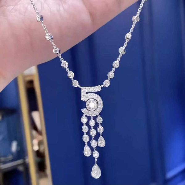 luxury fashion elegant temperament digital no. 5 tassel necklace for women 925 electroplated platinum aaa zircon shiny exquisite, Silver
luxury fashion elegant temperament digital no. 5 tassel necklace for women 925 electroplated platinum aaa zircon shiny exquisite, Silver