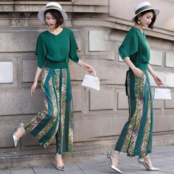 women's tracksuits 2021 summer two pieces set elegant floral printed wide leg pants suit ladies suits blouser and trousers, Gray
women's tracksuits 2021 summer two pieces set elegant floral printed wide leg pants suit ladies suits blouser and trousers, Gray