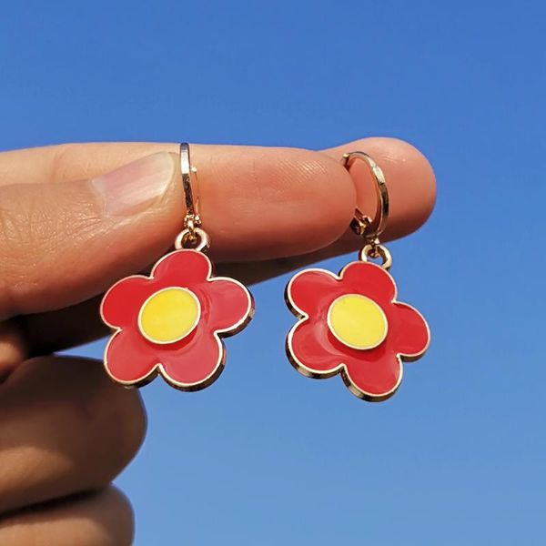 hoop & huggie zx red yellow flower pendant hanging earrings for girls cute enamel daisy huggies wholesale women jewelry ins, Golden;silver
hoop & huggie zx red yellow flower pendant hanging earrings for girls cute enamel daisy huggies wholesale women jewelry ins, Golden;silver