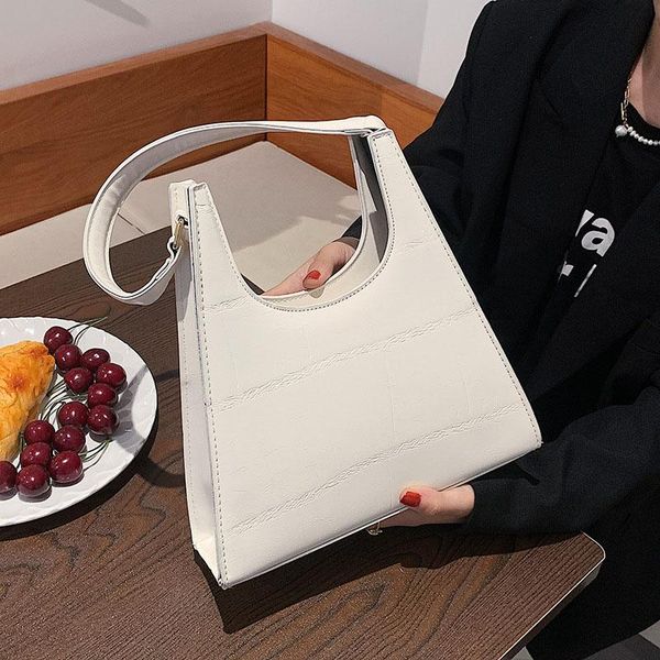 evening bags solid color leather small underarm for women 2021 retro luxury handbags and purses ladies simple shoulder travel totes
evening bags solid color leather small underarm for women 2021 retro luxury handbags and purses ladies simple shoulder travel totes