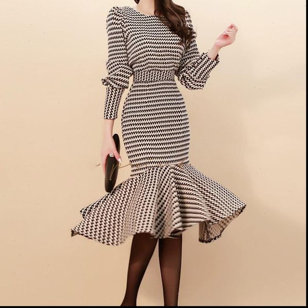 spring lattice elegant 2 womens tracksuits piece suits korean puff sleeve grid crop amp mermaid bodycon slim waist skirt, Gray
spring lattice elegant 2 womens tracksuits piece suits korean puff sleeve grid crop amp mermaid bodycon slim waist skirt, Gray