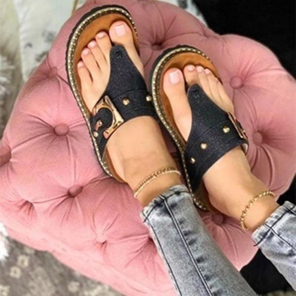 slippers 2021 fashion summer style rivet flip flops flat outdoor solid color metal decoration female, Black
slippers 2021 fashion summer style rivet flip flops flat outdoor solid color metal decoration female, Black