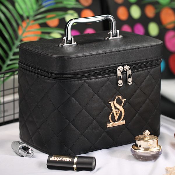 cosmetic bag large capacity portable simple skin care products storage box small travel case
cosmetic bag large capacity portable simple skin care products storage box small travel case