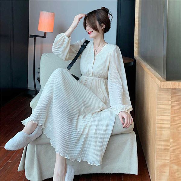 chiffon dr's autumn 2021 gentle temperament crimped first love long sleeved knee length skirt chic, Black;gray
chiffon dr's autumn 2021 gentle temperament crimped first love long sleeved knee length skirt chic, Black;gray