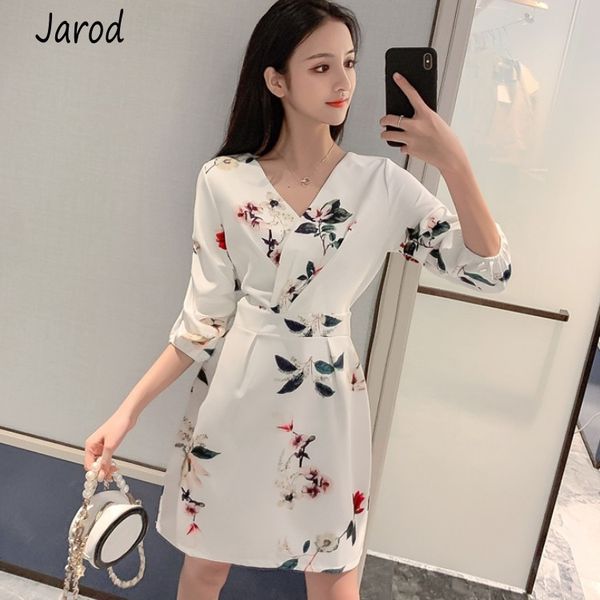 women autumn fashion half sleeve robe femme floral print designers ol elegant v-neck party mini dress vestidos 210518, Black;gray
women autumn fashion half sleeve robe femme floral print designers ol elegant v-neck party mini dress vestidos 210518, Black;gray