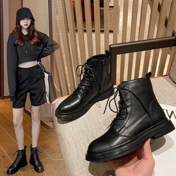 natural roll martin boots thick soled women's 2021 british style leather short da mi's same elevated shoes, Black
natural roll martin boots thick soled women's 2021 british style leather short da mi's same elevated shoes, Black