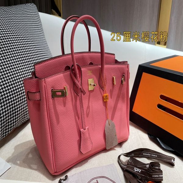 wholesale platinum bag silk scarf big autumn and winter european american fashion women's single shoulder messenger luxuryss designerss
wholesale platinum bag silk scarf big autumn and winter european american fashion women's single shoulder messenger luxuryss designerss