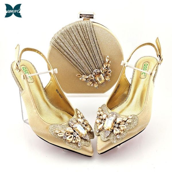 italian design est fashion special butterfly-kont style gold color noble women shoes and bag set decorated with rhinestone dress, Black
italian design est fashion special butterfly-kont style gold color noble women shoes and bag set decorated with rhinestone dress, Black