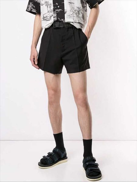 men's shorts summer black elastic waist design three minutes pants super short simple fashion youth trend versatile, White;black
men's shorts summer black elastic waist design three minutes pants super short simple fashion youth trend versatile, White;black