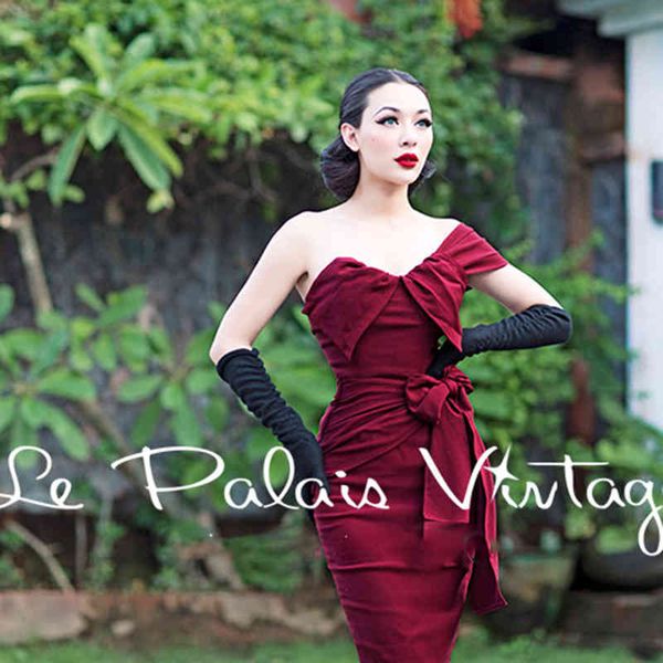 women's t-shirt fret vintage palais le retro irregular red wine arch a tight shoulder plus size, White
women's t-shirt fret vintage palais le retro irregular red wine arch a tight shoulder plus size, White