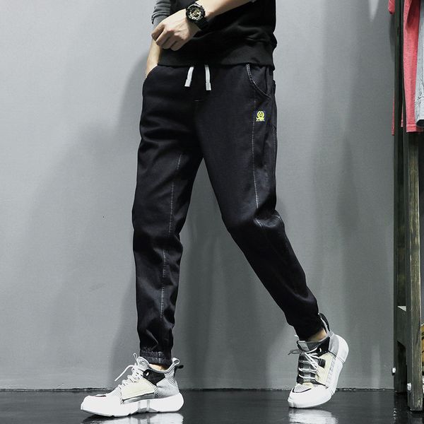 new autumn and winter 2021 loose fitting jeans capris korean men's casual pants fashion, Black
new autumn and winter 2021 loose fitting jeans capris korean men's casual pants fashion, Black