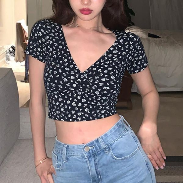 women's t-shirt oversized t-shirts y2k v neck slim cropped floral prints tube casual summer short sleeve fitted tees shirt, White
women's t-shirt oversized t-shirts y2k v neck slim cropped floral prints tube casual summer short sleeve fitted tees shirt, White