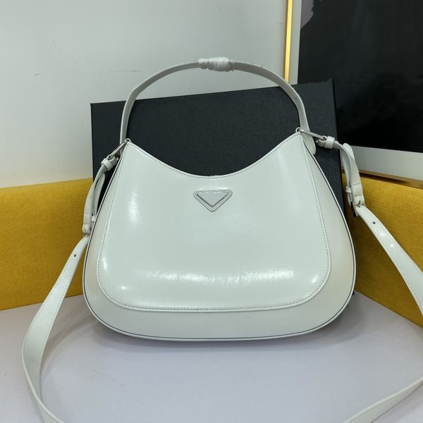 2021 ladies white leather totes underarm bag fashionable elegant waterproof portable multifunctional shopping shoulder crossbody backpack
2021 ladies white leather totes underarm bag fashionable elegant waterproof portable multifunctional shopping shoulder crossbody backpack
