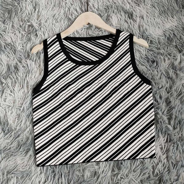 summer fashion classic black and white pattern womens knits casual slim sleeveless short women knitwear
summer fashion classic black and white pattern womens knits casual slim sleeveless short women knitwear