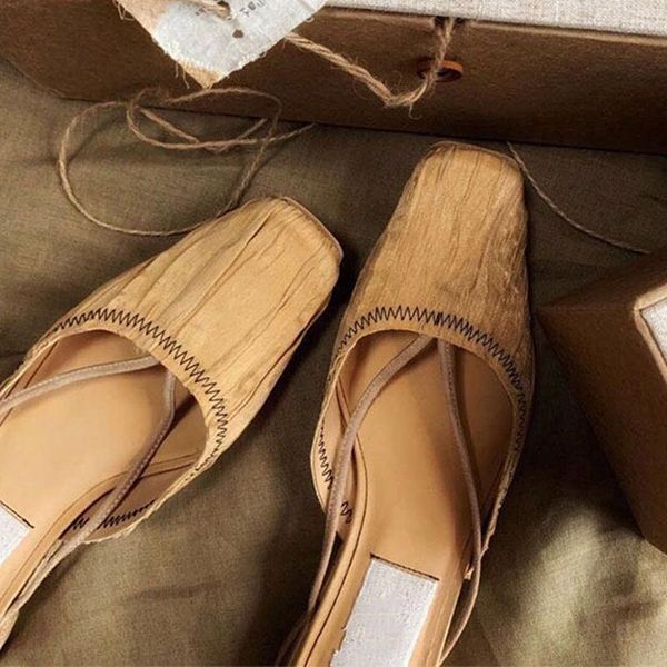 baotou semi-slippers women's summer 2021 retro square flat slippers slipper women, Black
baotou semi-slippers women's summer 2021 retro square flat slippers slipper women, Black