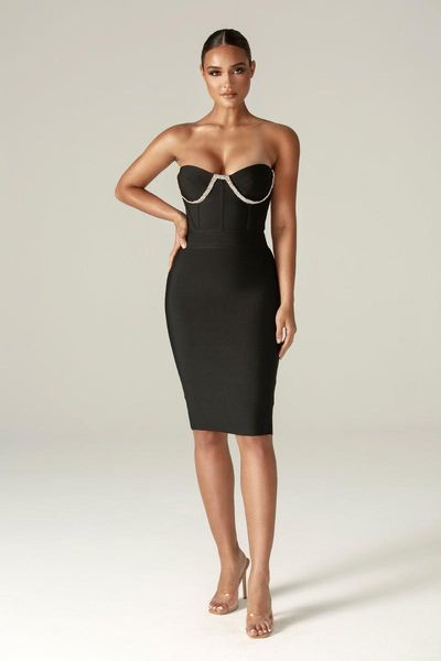 casual dresses 2021 winter year women black strapless silver embliement bandage dress party wholesale drop, Black;gray
casual dresses 2021 winter year women black strapless silver embliement bandage dress party wholesale drop, Black;gray