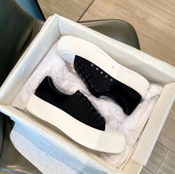 designer platform shoes women deck lace up plimsoll suede rubber bottom trainers black pink runner canvas sneakers with box02
designer platform shoes women deck lace up plimsoll suede rubber bottom trainers black pink runner canvas sneakers with box02