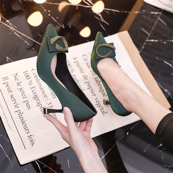 ladies casual white plaid comfort slip on high heels women fashion sweet black high heel shoes zapatos dama c5944
ladies casual white plaid comfort slip on high heels women fashion sweet black high heel shoes zapatos dama c5944