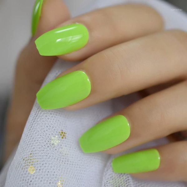 fashion solid color apple green ballerina coffin uv false nails flat hand finger fake press on summer wear nail art1, Red;gold
fashion solid color apple green ballerina coffin uv false nails flat hand finger fake press on summer wear nail art1, Red;gold