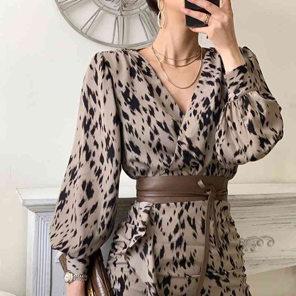 fashion ruffled leopard print women's tight-fitting dress v-neck long-sleeved lace lace-up pencil mini 210429, Black;gray
fashion ruffled leopard print women's tight-fitting dress v-neck long-sleeved lace lace-up pencil mini 210429, Black;gray