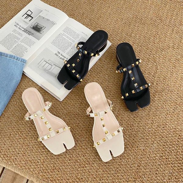 slippers 2021 woman summer now fashion ladies sandals shoes women open toe lady beach comfortable female, Black
slippers 2021 woman summer now fashion ladies sandals shoes women open toe lady beach comfortable female, Black