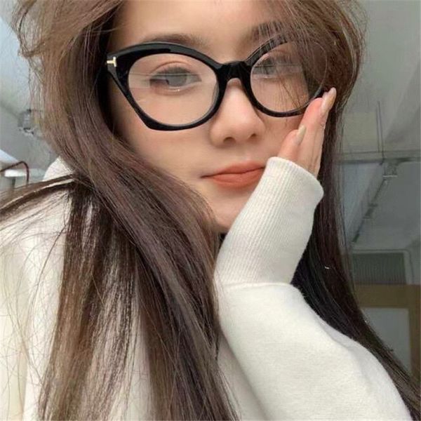 irregular cat myopia flat lens can be equipped with degree frame net red plain face to show thin tf5436, White;black
irregular cat myopia flat lens can be equipped with degree frame net red plain face to show thin tf5436, White;black