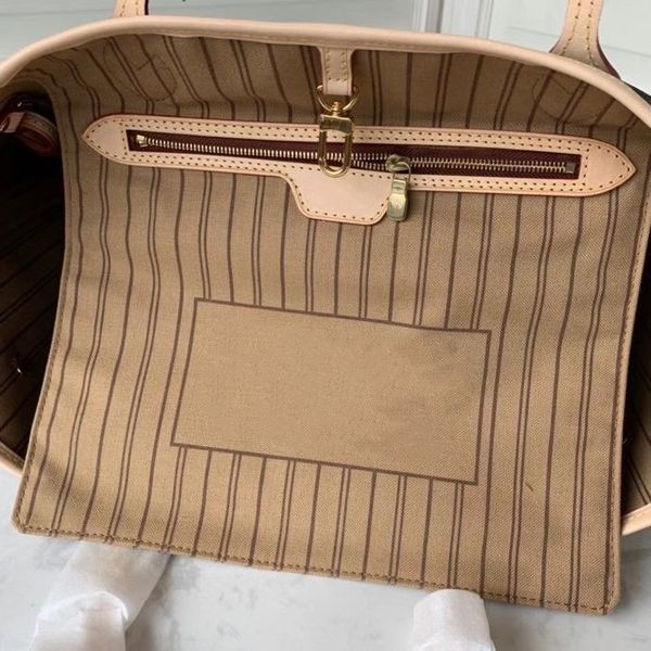 woman classic composite fashion handbag shopping bag cherry beige penoy colors tote unites timeless design with heri
woman classic composite fashion handbag shopping bag cherry beige penoy colors tote unites timeless design with heri