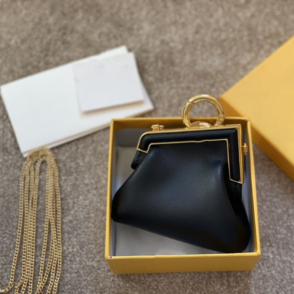 mini women evening chain bags luxury cowhide clip coin purses mini first crossbody shoulder bag lady cute wallets fashion tiny purse leather
mini women evening chain bags luxury cowhide clip coin purses mini first crossbody shoulder bag lady cute wallets fashion tiny purse leather