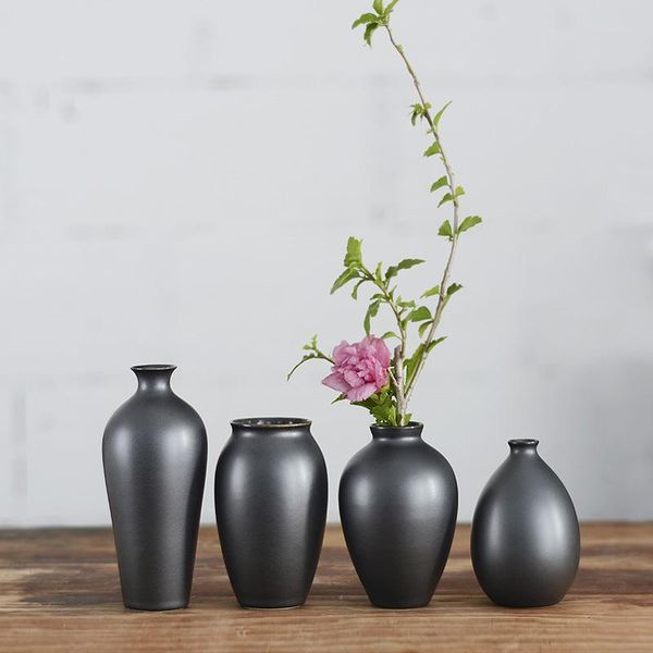 vases jingdezhen ceramic small vase black living room decoration stoare retro chinese flower home crafts
vases jingdezhen ceramic small vase black living room decoration stoare retro chinese flower home crafts