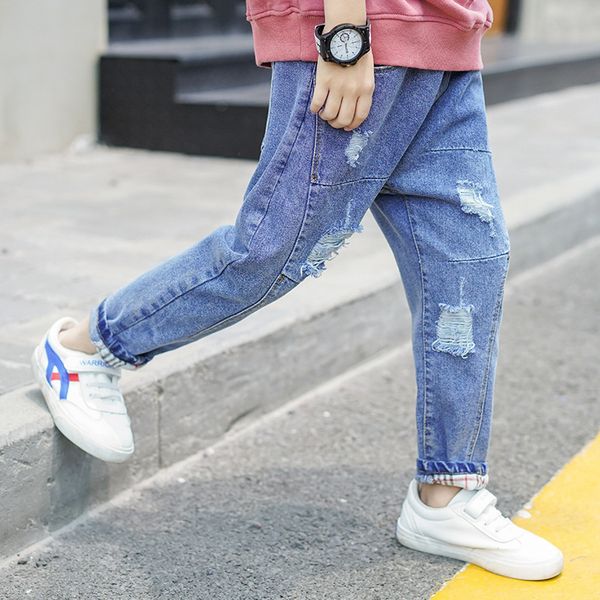 jeans classic kids boy jeans blue ripped jeans for boys broken hole casual denim pants washed teenage clothes for boys son, White
jeans classic kids boy jeans blue ripped jeans for boys broken hole casual denim pants washed teenage clothes for boys son, White