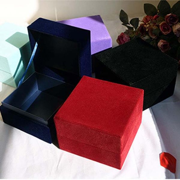 velvet material square cardboard paper flower rose boxes florist gift party favor packaging wedding decoration wrap
velvet material square cardboard paper flower rose boxes florist gift party favor packaging wedding decoration wrap