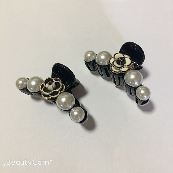 8x4cm fashion high-grade korean black and white classic camellia claw clamp big grab hairpin hair clip side clip vip gift for girl, Slivery;golden
8x4cm fashion high-grade korean black and white classic camellia claw clamp big grab hairpin hair clip side clip vip gift for girl, Slivery;golden