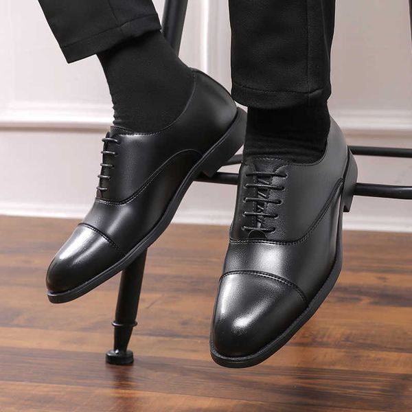 new spring men's deodorant formal leather shoes business pointed three joint lace up british non slip, Black
new spring men's deodorant formal leather shoes business pointed three joint lace up british non slip, Black