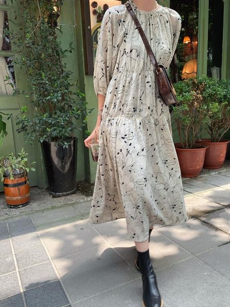 elegant vintage print women's long dress loose floral pattern dresses chic plus size female 2021 spring casual, Black;gray
elegant vintage print women's long dress loose floral pattern dresses chic plus size female 2021 spring casual, Black;gray