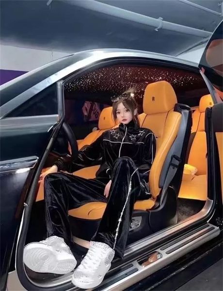 pants brand designer high-end sports suit autumn women's tide brands european style casual cardigan long-sleeved letter printing two-pi, White
pants brand designer high-end sports suit autumn women's tide brands european style casual cardigan long-sleeved letter printing two-pi, White