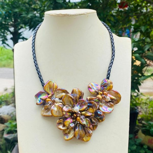 chokers baroque brown shell flower pendant necklace for women pearl necklaces rope 18inches, Golden;silver
chokers baroque brown shell flower pendant necklace for women pearl necklaces rope 18inches, Golden;silver