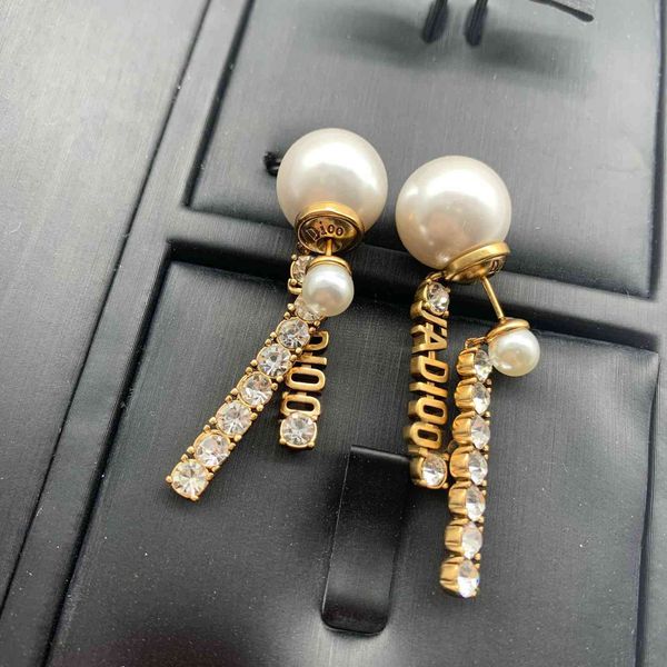 special offer 2021 luxury designer jewelry 2021 letter pearl inlaid diamond earrings, Silver
special offer 2021 luxury designer jewelry 2021 letter pearl inlaid diamond earrings, Silver