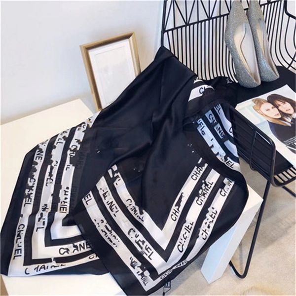 2021 new womens senior long double chiffon silk shawls fashion tourism soft designer luxury gift scarves printing scarf, Blue;gray
2021 new womens senior long double chiffon silk shawls fashion tourism soft designer luxury gift scarves printing scarf, Blue;gray