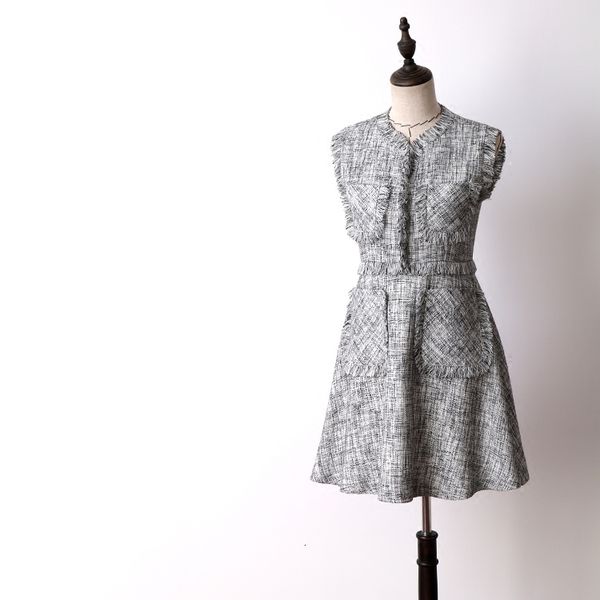 korean fashion autumn winter clothes women elegant tassel gray plaid woman mini slim wool female 3nki, Black;gray
korean fashion autumn winter clothes women elegant tassel gray plaid woman mini slim wool female 3nki, Black;gray