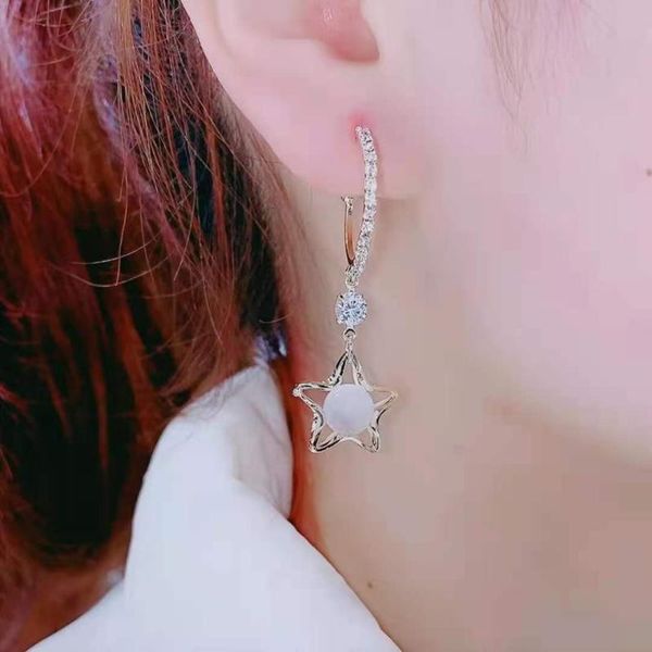 stud crystal hollow five-pointed star earrings 2021 trend temperament sweet female fashion accessories, Golden;silver
stud crystal hollow five-pointed star earrings 2021 trend temperament sweet female fashion accessories, Golden;silver