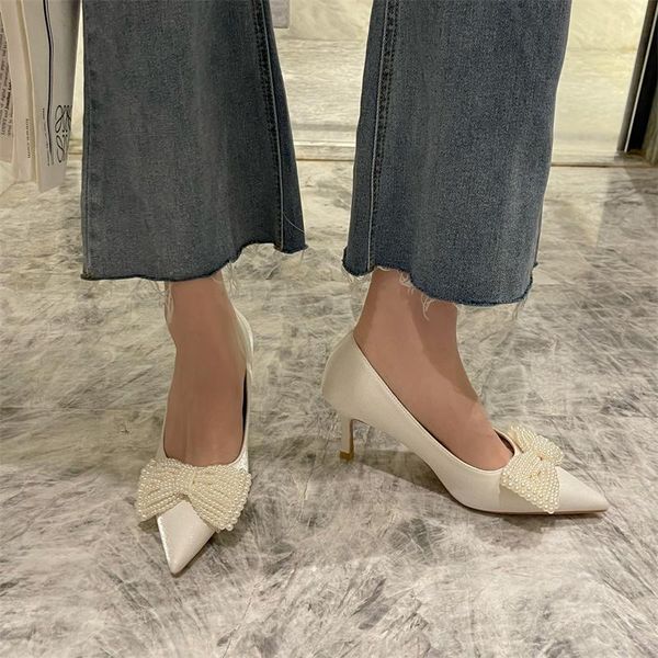 dress shoes 2022 women wedding pumps shallow slip on thin high heels pointed toe big bow pearl design fashion party size 35-40, Black
dress shoes 2022 women wedding pumps shallow slip on thin high heels pointed toe big bow pearl design fashion party size 35-40, Black