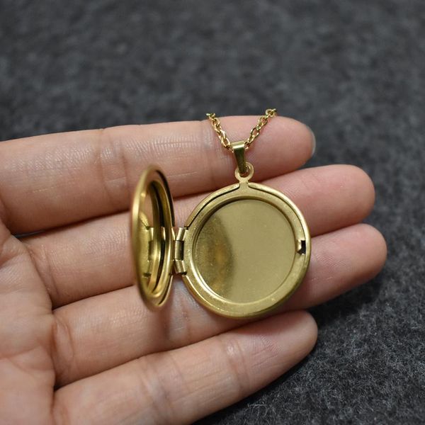pendant necklaces romantic round po frame for women gifts can be opened stainless steel promise love keepsake jewelry, Silver
pendant necklaces romantic round po frame for women gifts can be opened stainless steel promise love keepsake jewelry, Silver