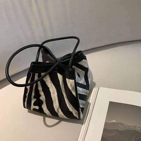 evening bags fashion designer zebra print handbag woman leather pu women shoulder bag casual women's 2021
evening bags fashion designer zebra print handbag woman leather pu women shoulder bag casual women's 2021