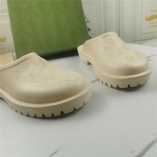 2021 designer perforated sandals women platform slippers transparent material slides hollow pattern sandal sunny beach slipper with box, Black
2021 designer perforated sandals women platform slippers transparent material slides hollow pattern sandal sunny beach slipper with box, Black